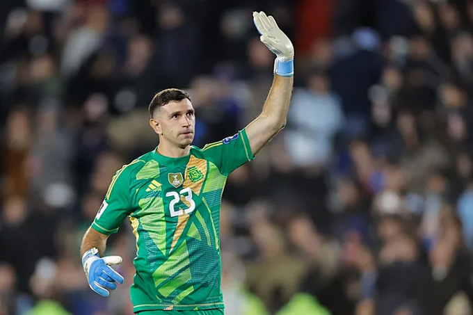 Emiliano Martinez lại có hành động không đúng mực